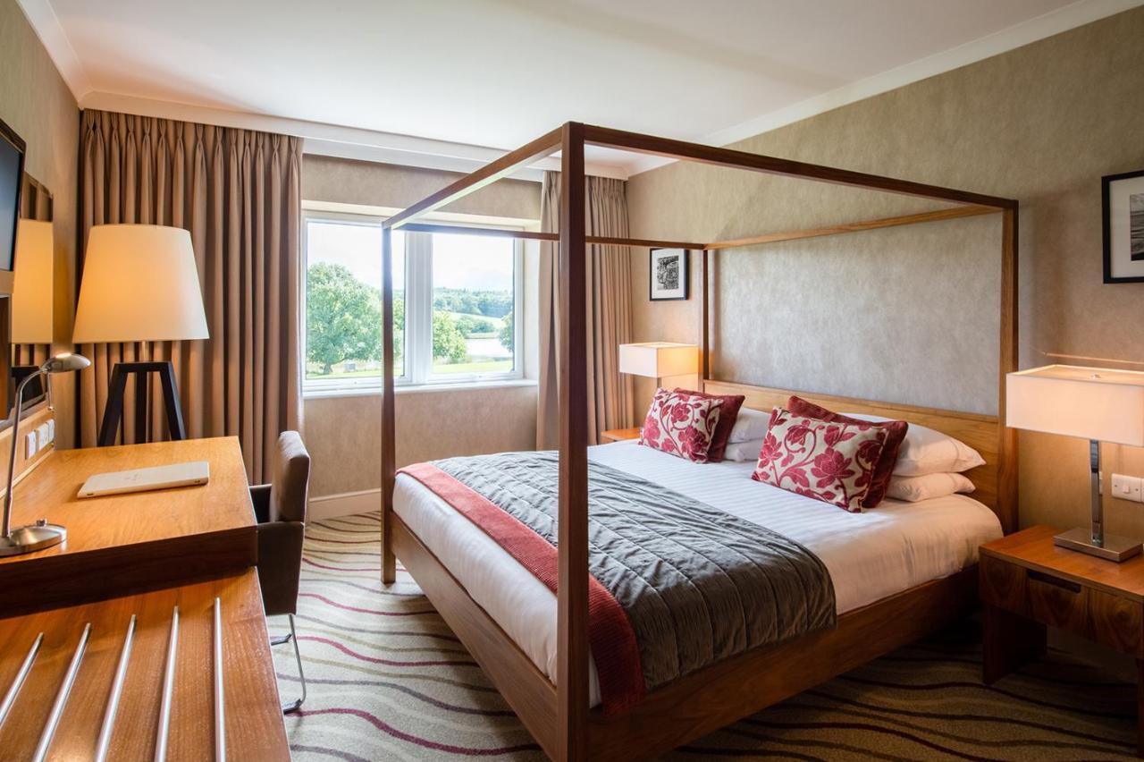 Lakeside Park Hotel & Spa Fishbourne  Eksteriør billede