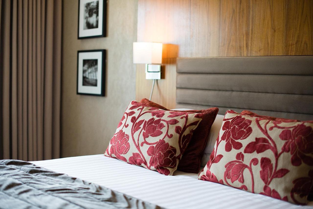 Lakeside Park Hotel & Spa Fishbourne  Eksteriør billede