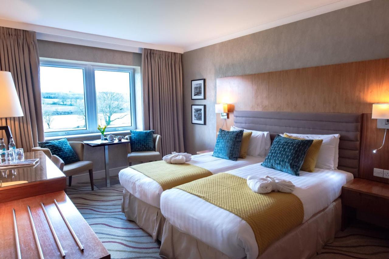 Lakeside Park Hotel & Spa Fishbourne  Eksteriør billede