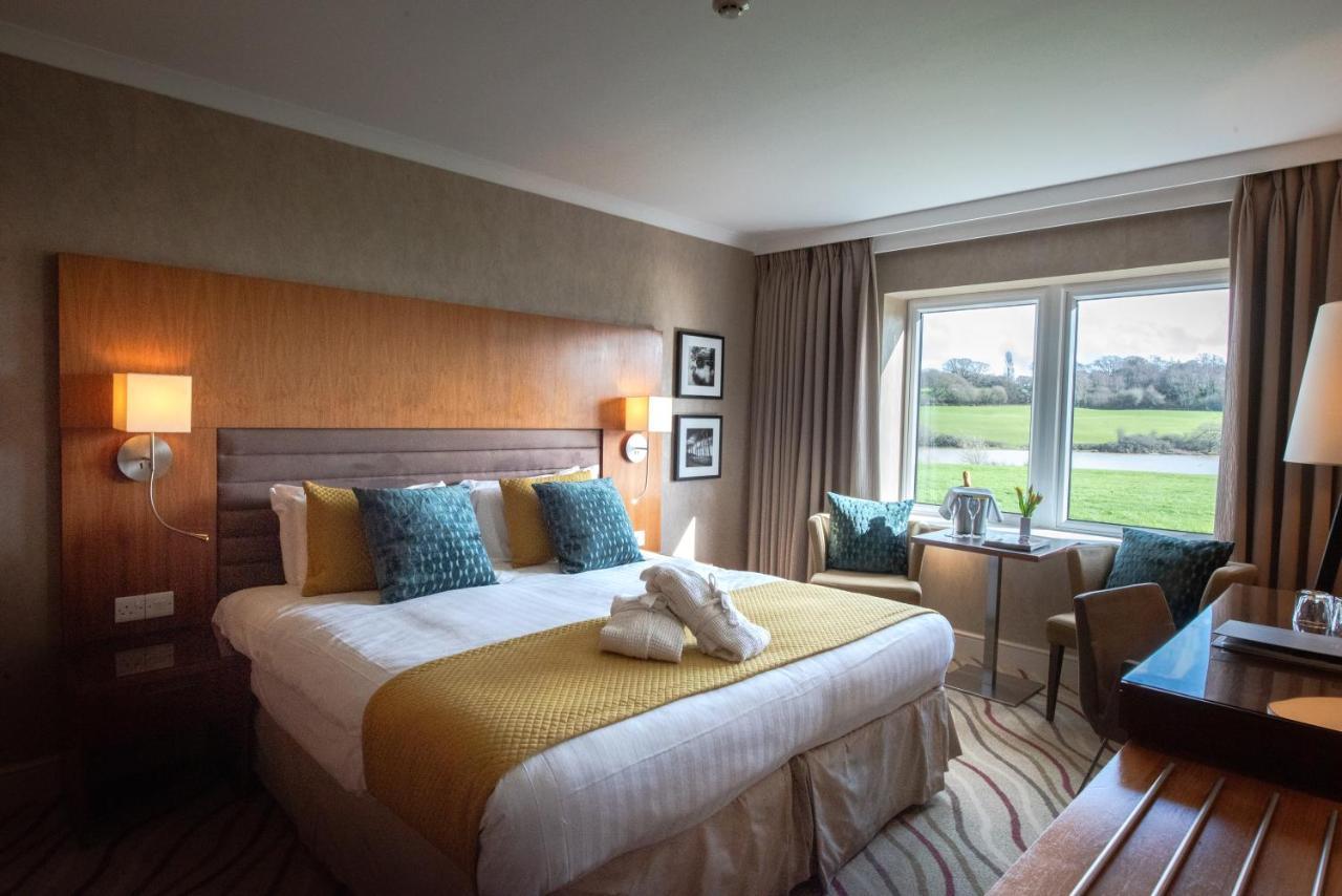 Lakeside Park Hotel & Spa Fishbourne  Eksteriør billede