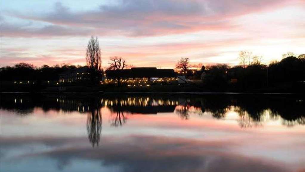 Lakeside Park Hotel & Spa Fishbourne  Eksteriør billede
