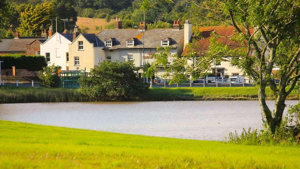 Lakeside Park Hotel & Spa Fishbourne  Eksteriør billede